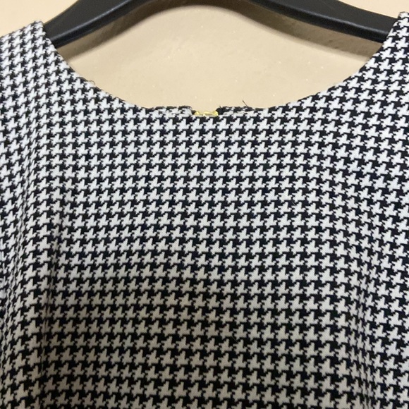 Calvin Klein Black and White houndstooth Sleeveless Sheath Dress - Picture 4 of 16